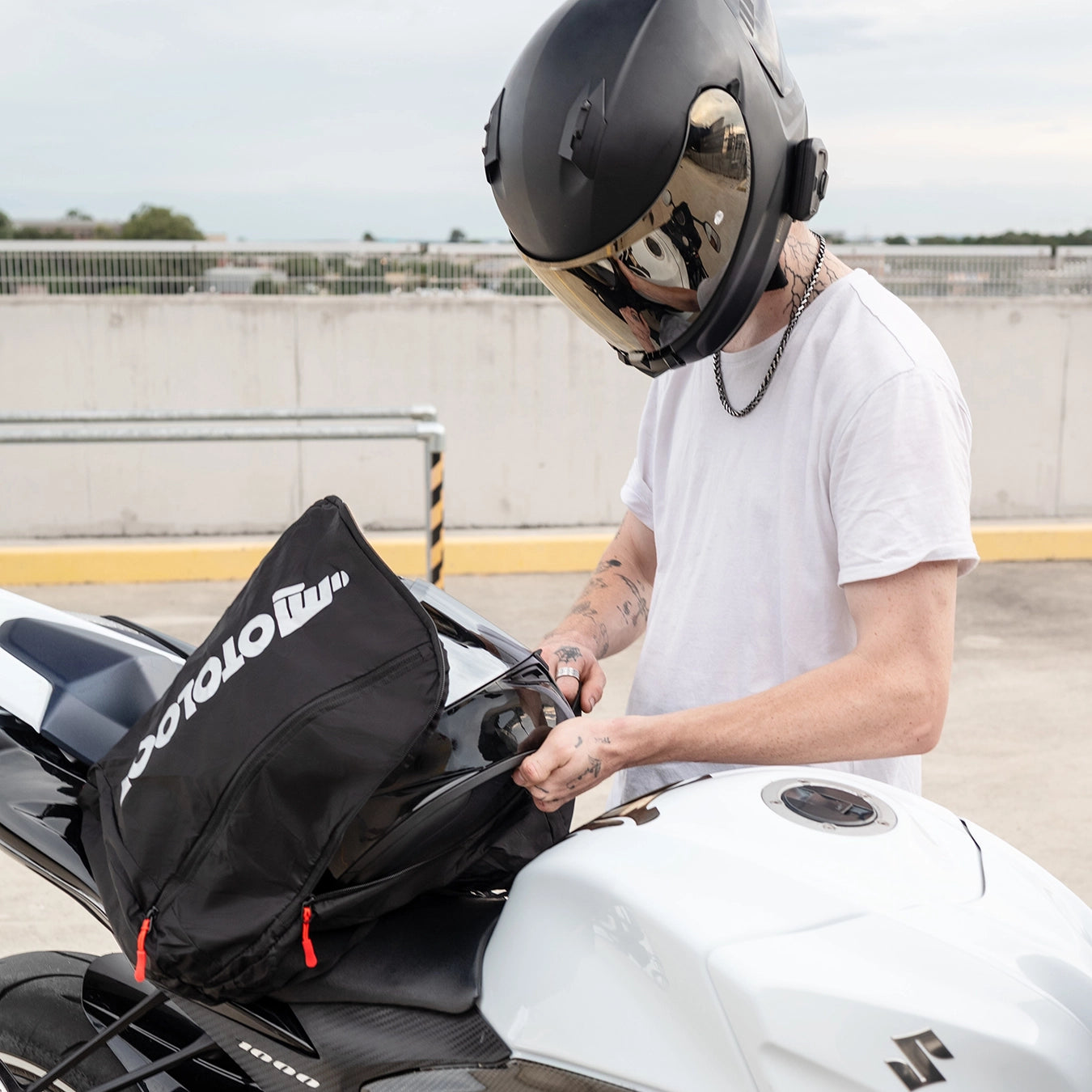 attach motorcycle helmet to backpack Peicees Bag Folding Lightweight Motorcycle Backpacks for Men Waterproof Large Capacity Cycling Motorcycle Helmet Riding Storage Bags : Automotive version for motorists FAQ - Pannier Backpack Convertible