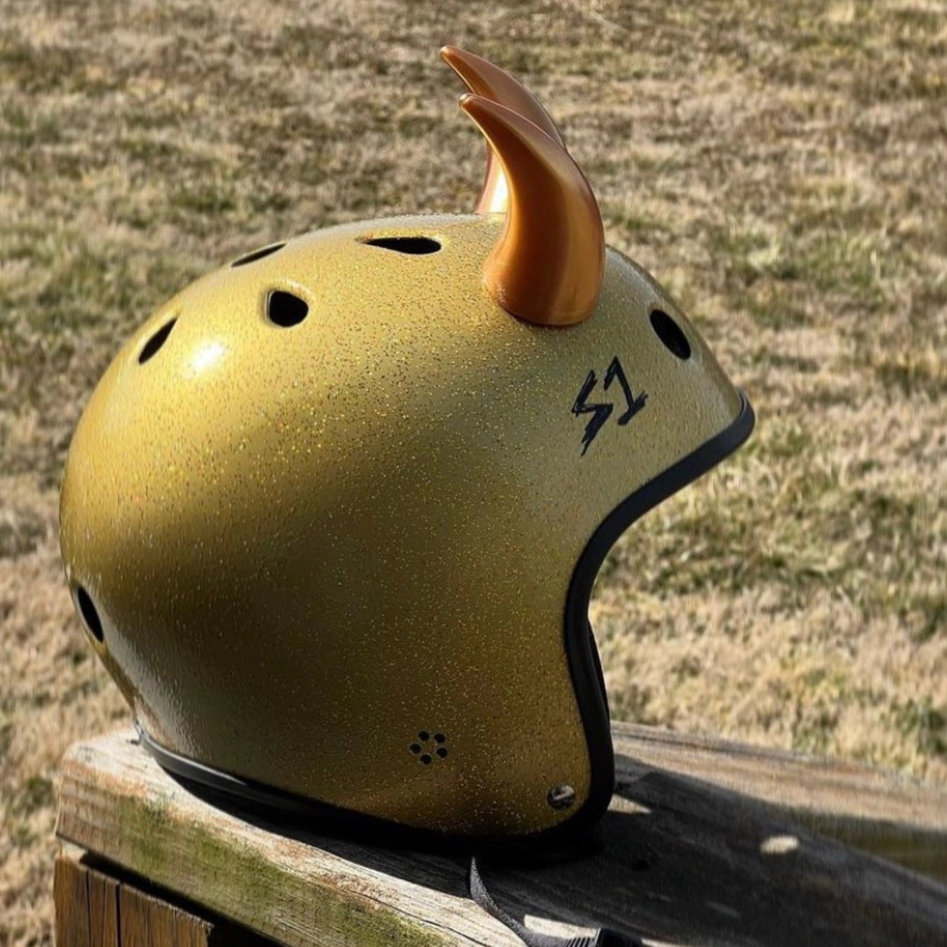bike helmet gold Large Horns Gold - Motorcycle Helmet Accessory