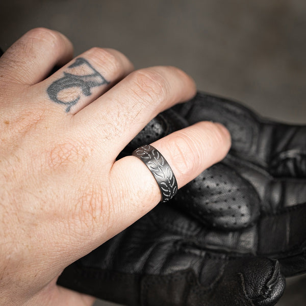 Motorcycle Tire Ring - Metzeler Sportec M7 RR Tread - Moto Loot