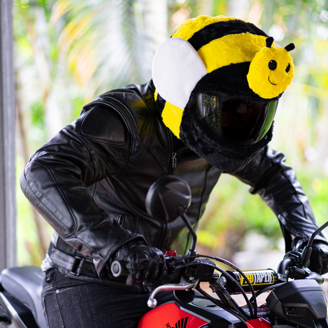 cherub motorcycle helmet Schuberth C5 Flip Front (Globe Green) installed speakers Shoei RF-1200 Diabolic Helmet Review