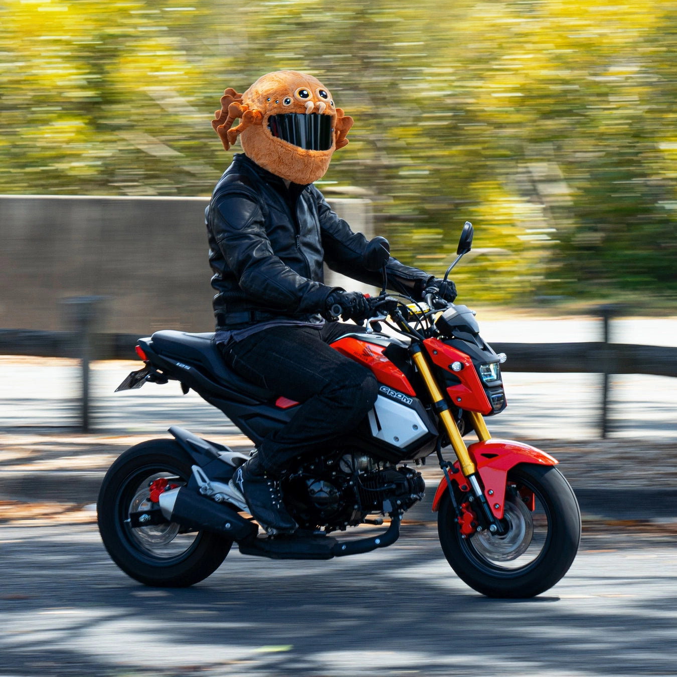 giant spider on wall motorcycle helmet Motorcycle Helmet Cover - Spider